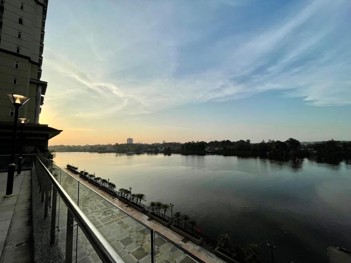 Kuching City Centre Smart Home Luxury Resort Condo Екстериор снимка