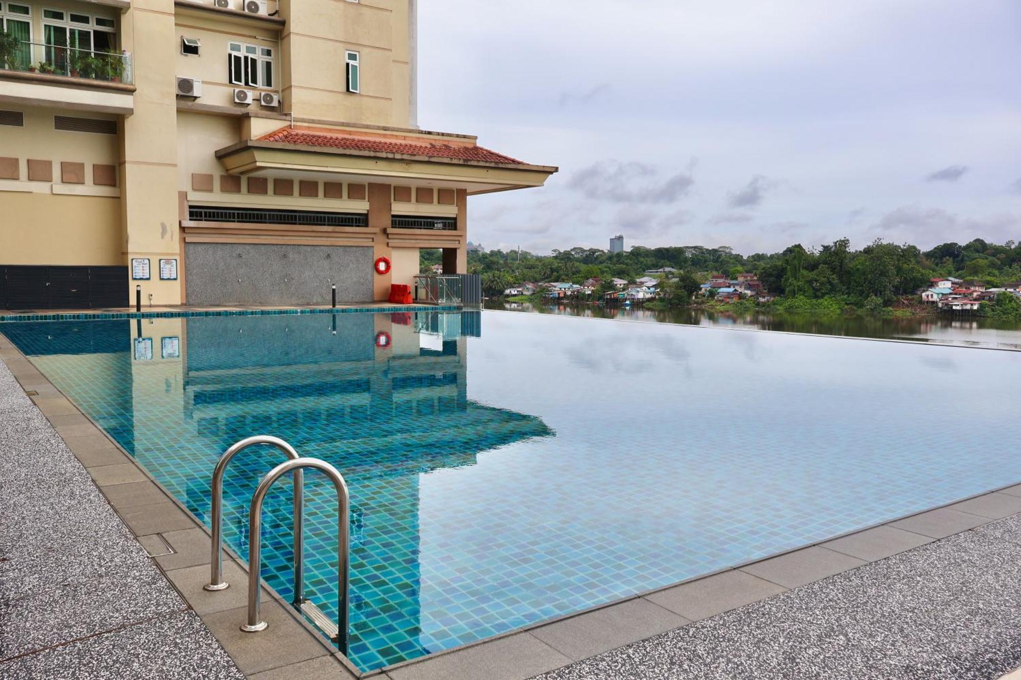Kuching City Centre Smart Home Luxury Resort Condo Екстериор снимка