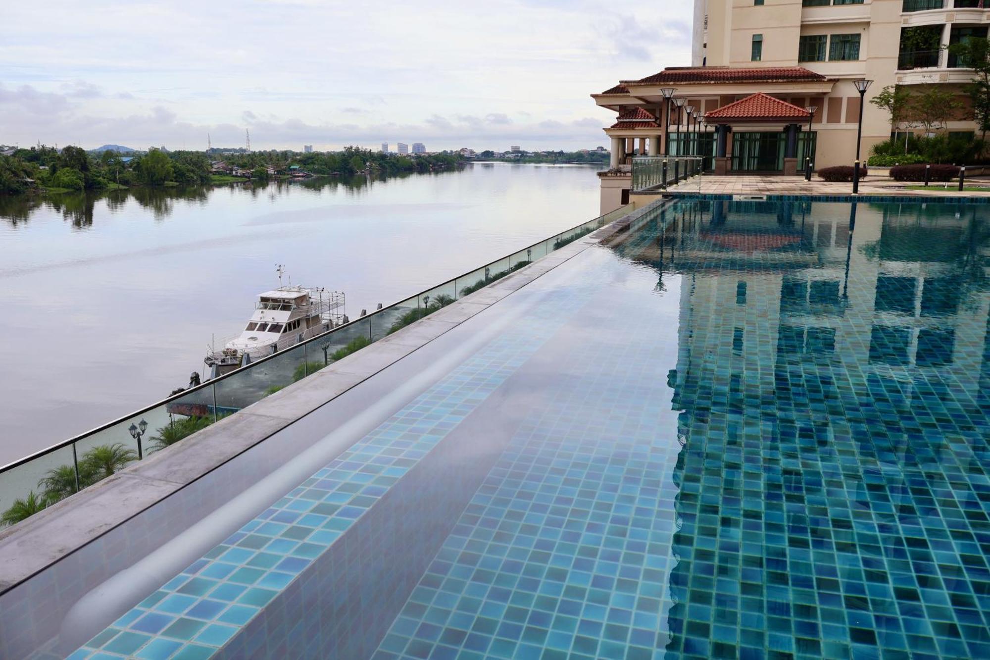 Kuching City Centre Smart Home Luxury Resort Condo Екстериор снимка